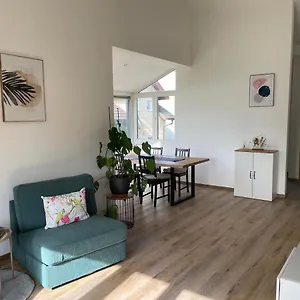 Hofer Apartment